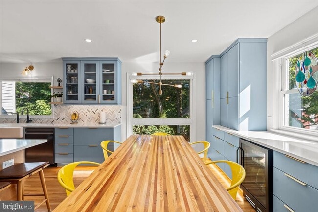 Building Photo - 6123 Beech Tree Dr