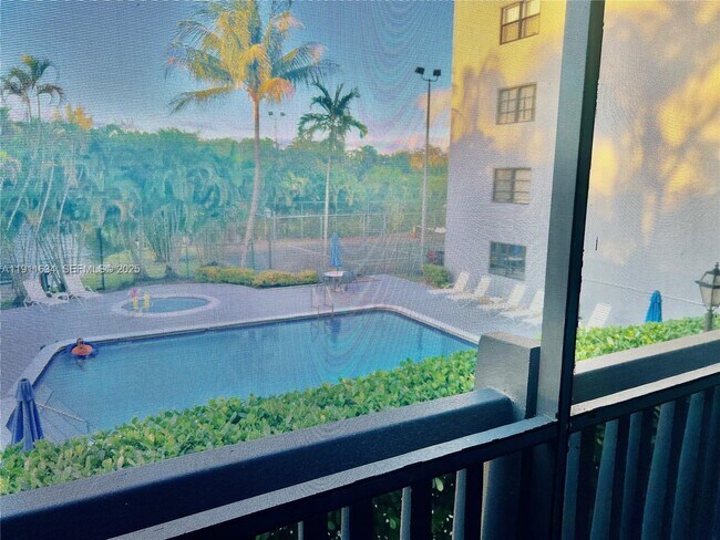 Building Photo - 1021 Mockingbird Ln