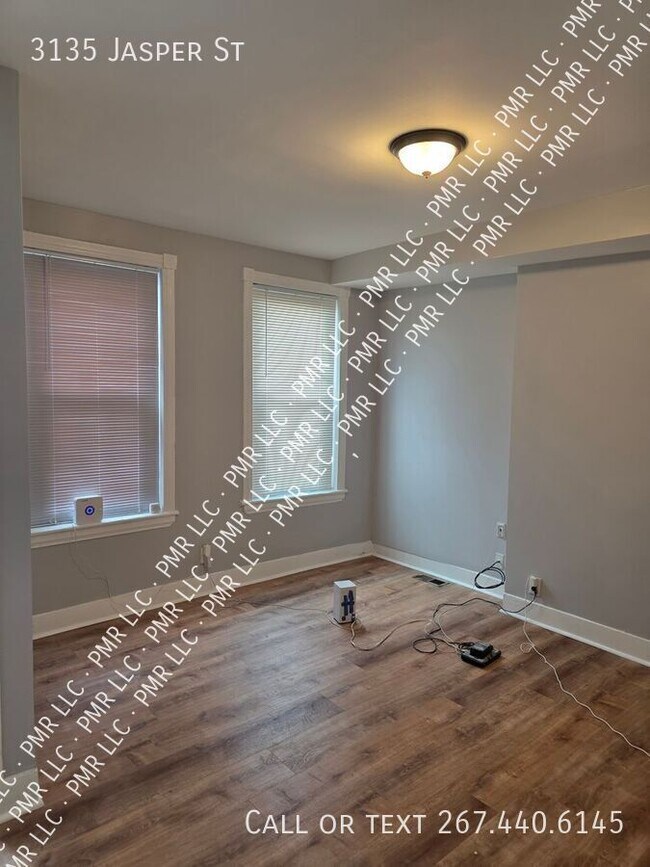 Building Photo - 3135 Jasper St