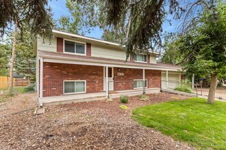 Building Photo - Updated 4-Bedroom Home