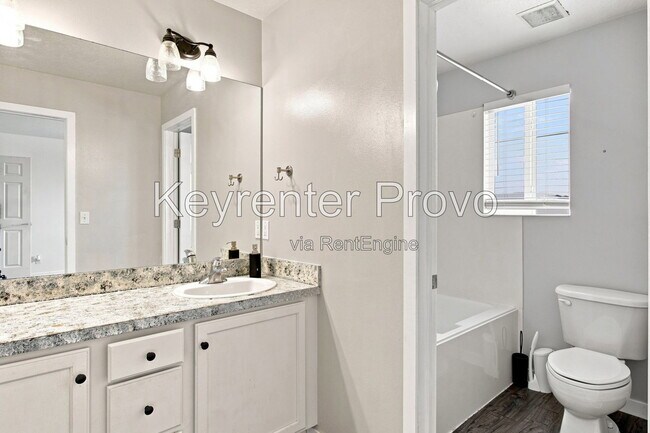 Building Photo - 1285 Alpine Way
