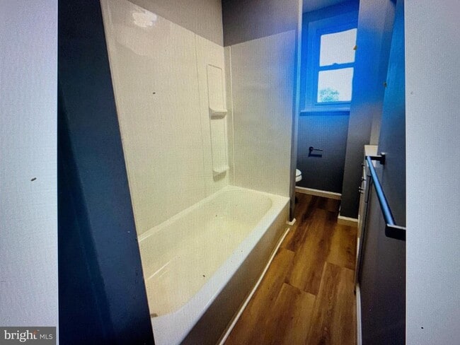 Building Photo - 617 3rd St