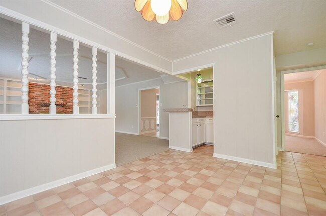 Building Photo - 14203 Burgoyne Rd