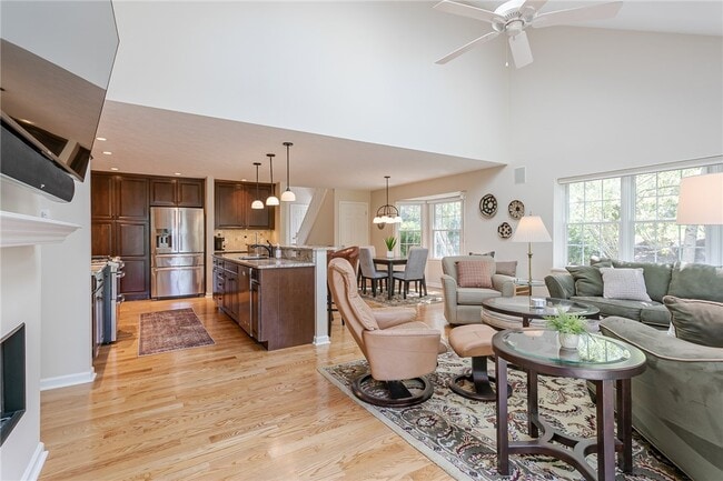 Building Photo - 72 Windward Way