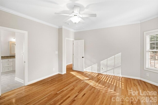 Building Photo - 704 Deercross Ln