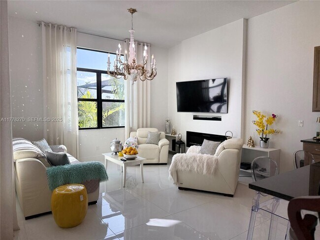 Building Photo - 11460 SW Pietra Wy