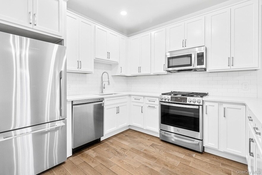 Building Photo - 206-208 Main Street Unit 4
