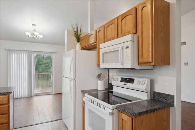 Building Photo - 620 Bristol Dr