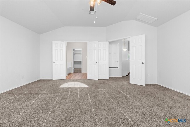 Building Photo - 309 Paddock Ln