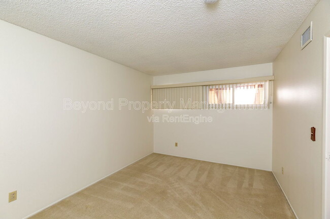 Building Photo - 6232 Merced Lake Ave