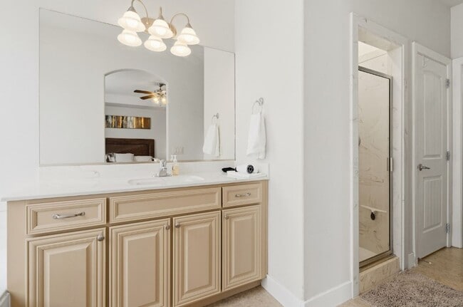 Building Photo - FULLY FURNISHED 3 Bed/2.5 Bath Home!