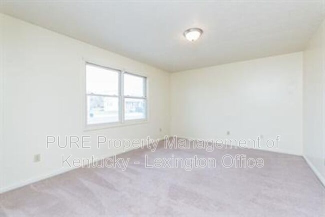 Building Photo - 308 Pigeon Ct