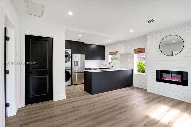 Building Photo - 3671 NE 11th Ave