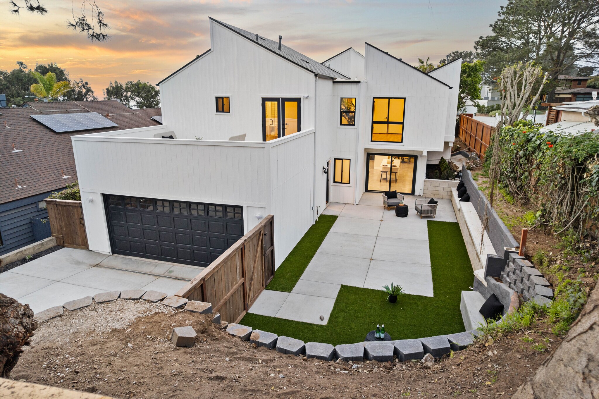 Building Photo - 2029 Del Mar Heights Rd