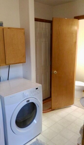 Building Photo - 6297 E 122nd Ave