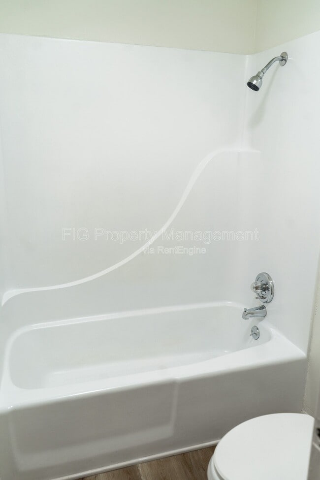 Building Photo - 3120 E Governor John Sevier Hwy