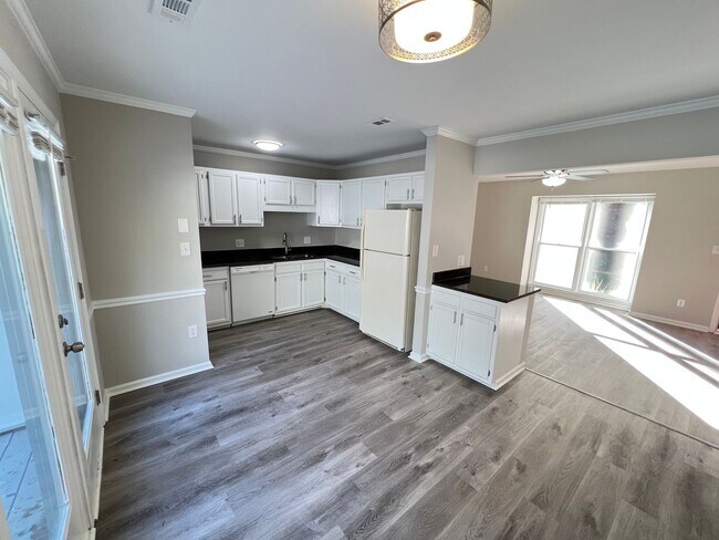 Building Photo - 4713 Matt Dr