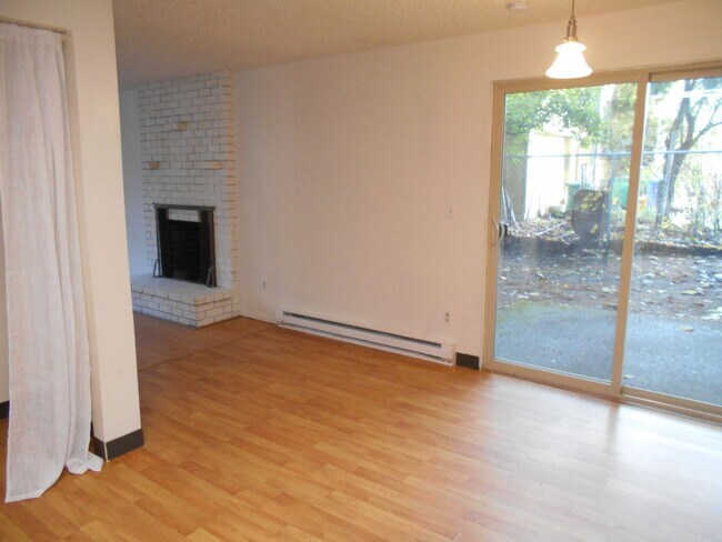 Building Photo - DEV11 - Devita, James - 240902
