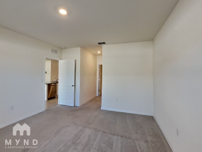 Building Photo - 3693 Diving Dove Ln