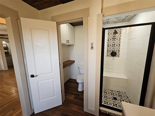 Building Photo - 3139 Southlake Park Dr