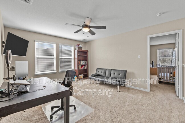 Building Photo - 1915 Overlook Knoll