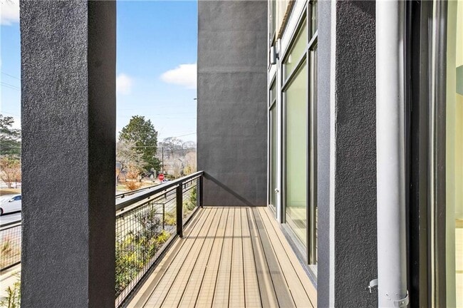 Building Photo - 816 Berne St SE