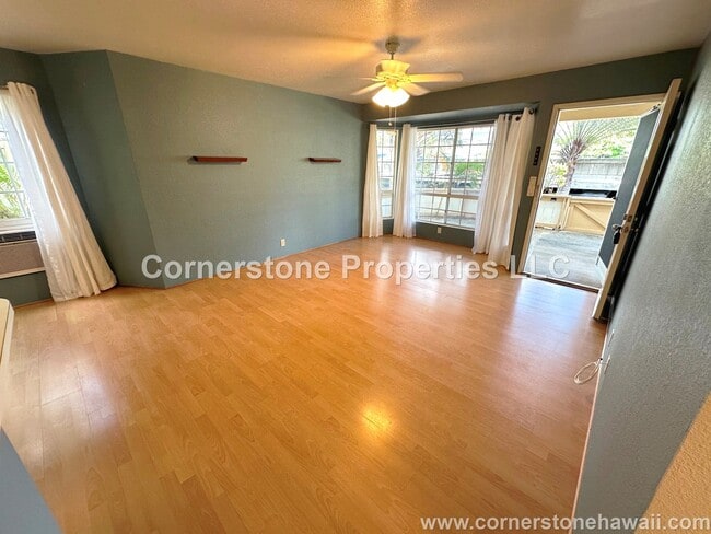 Building Photo - 468 Mananai Pl
