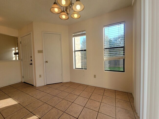 Building Photo - Horseshoe Cir, 1760