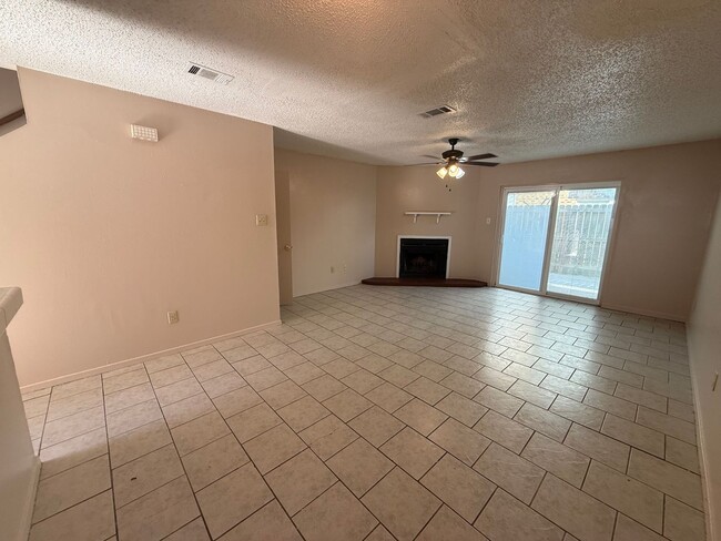 Building Photo - 8911 GSRI Ave