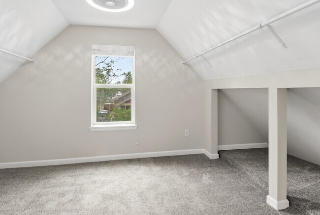 Building Photo - $2,995.95- 3 Bed, 2 Bath Home in Highlands Ranch with In Unit Laundry!