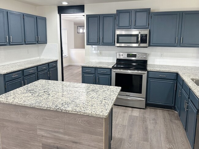 Building Photo - 16718 Stoney Glade