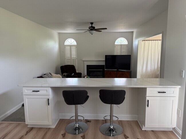 Building Photo - 40883 Meadow Vista Pl