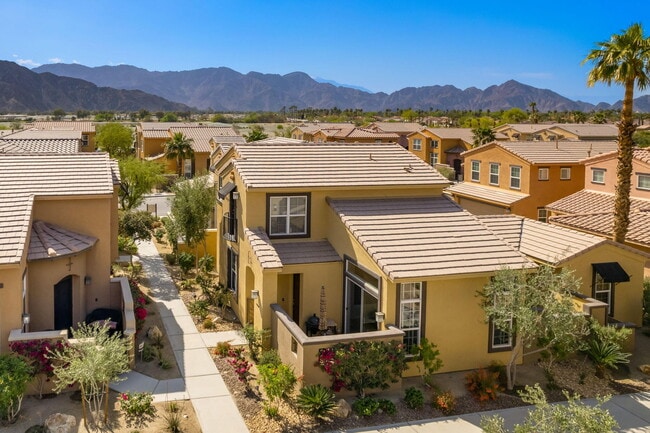 Building Photo - 52230 Desert Spoon Ct