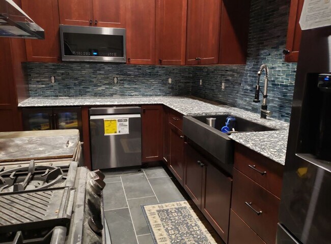 Building Photo - Offered for Rent – Available April 1, 2026 St. Lawrence Seaway Luxury Waterfront Home – Cape Vinc...