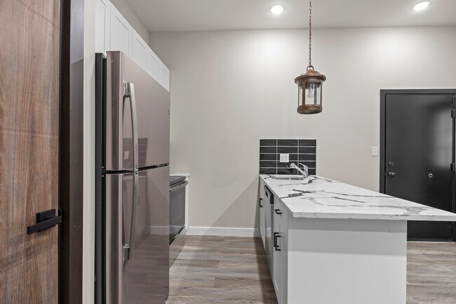 Building Photo - Modern West Lofts