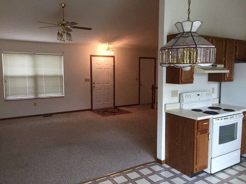 Building Photo - 116 Bayhill Blvd