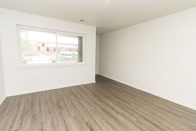 Building Photo - 3994 Hughes Ave