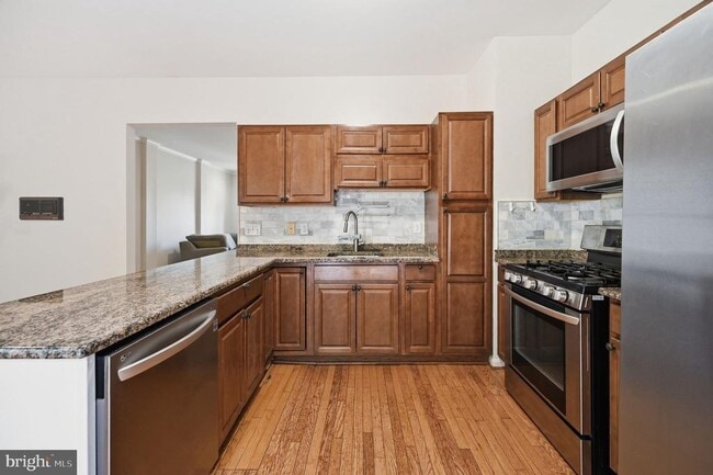 Building Photo - 7676 Helmsdale Pl