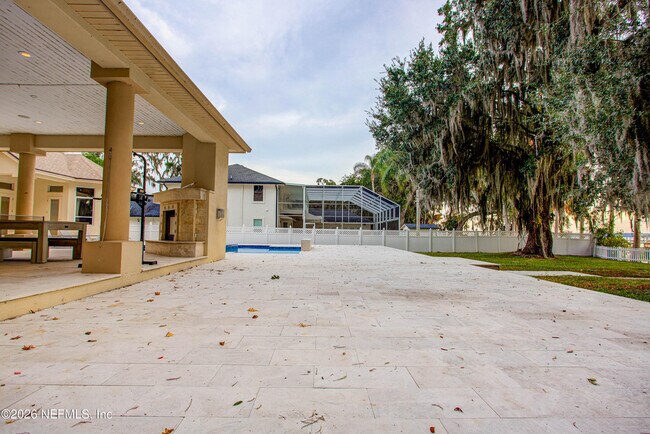 Building Photo - 5549 Steamboat Rd