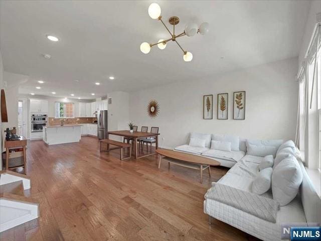 Building Photo - 12 Litchfield Ln