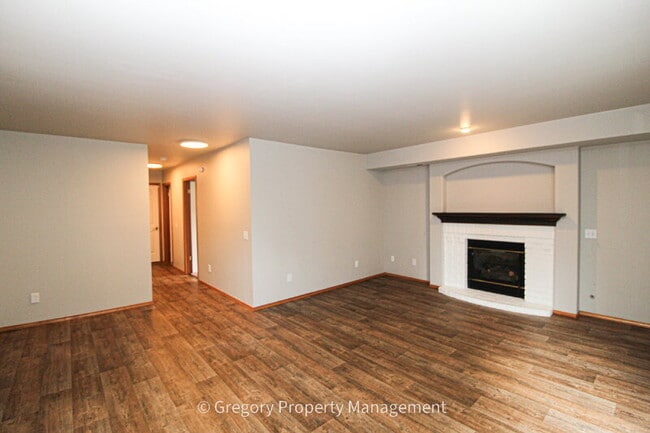 Building Photo - 12507 55th Dr SE