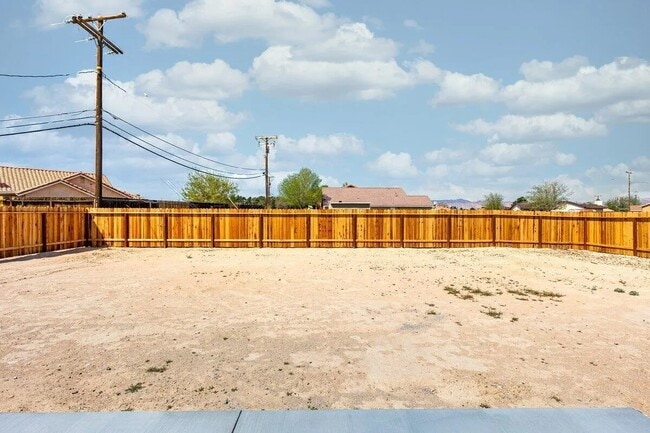 Building Photo - 21417 Reed Pl