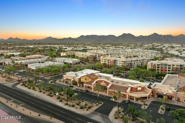 Building Photo - 7180 E Kierland Blvd