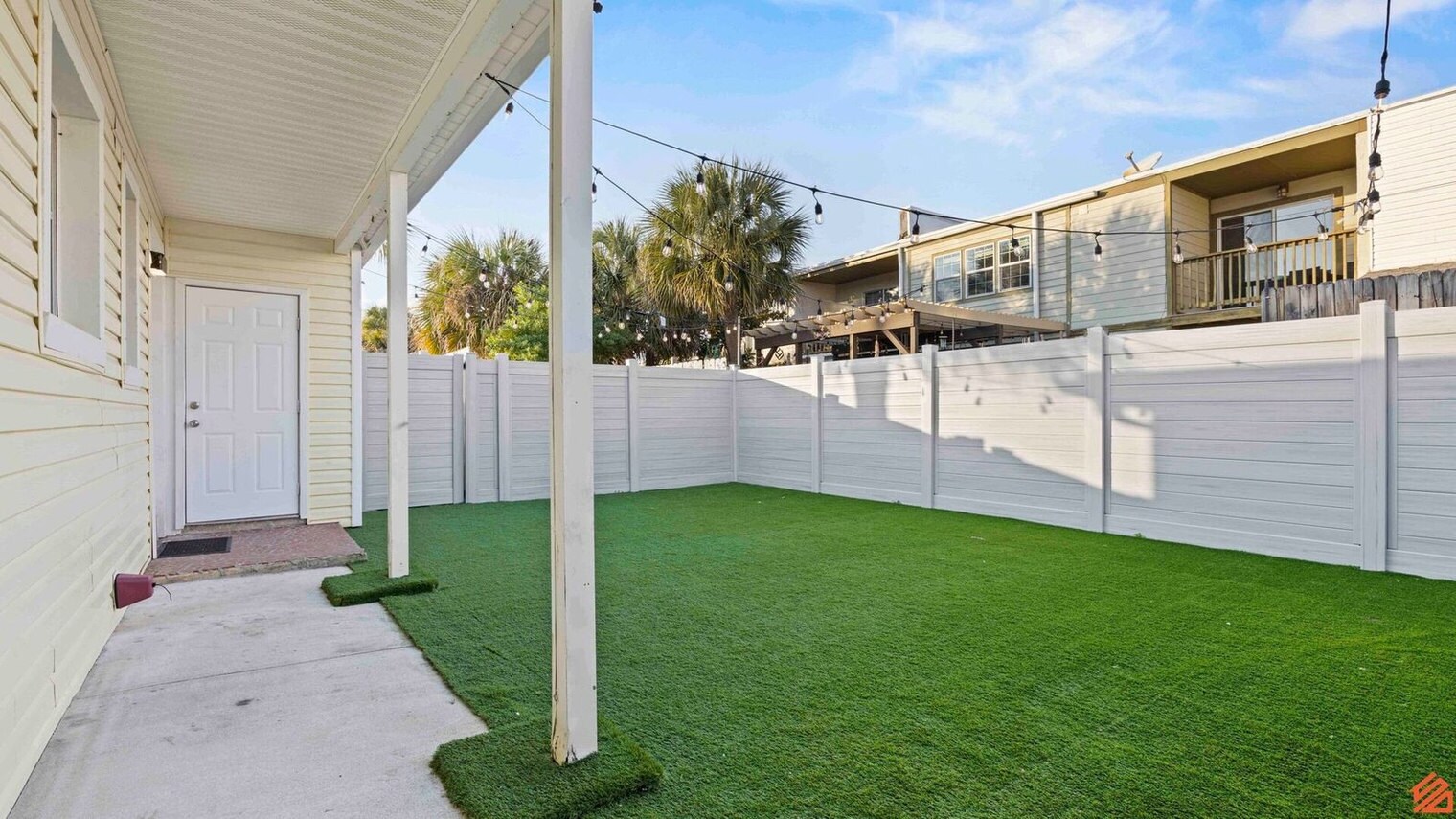 Building Photo - 209 Angelfish Ave.