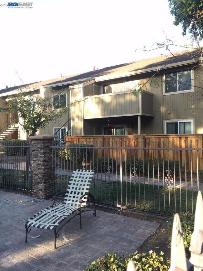 Building Photo - 37315 Sequoia Rd