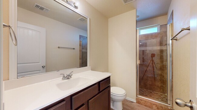 Building Photo - Minutes from Fort Hood charming 4 bedroom ...