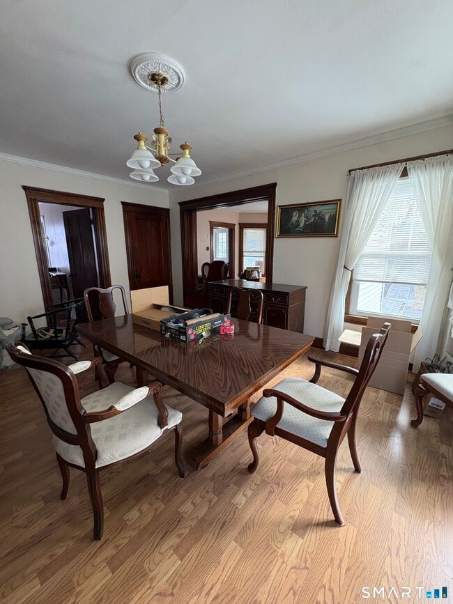 Building Photo - 211 S Whittlesey Ave