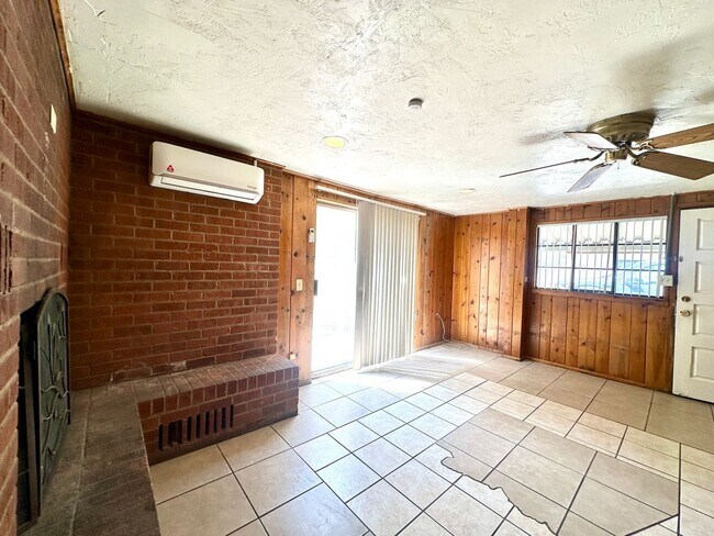 Building Photo - RogerRd237-243