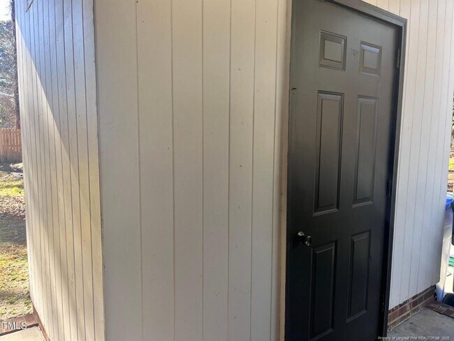 Building Photo - 3 Bedroom 2 Bath for Rent - Call/Text 910-284-4804