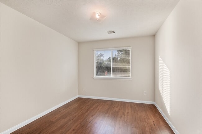 Building Photo - 15606 Kiplands Bend Dr